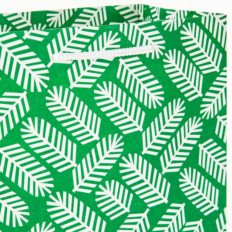 Hallmark Assorted Sizes And Designs 12-Pack Christmas Gift Bags 6 Hallmark Assorted Sizes And Designs 12-Pack Christmas Gift Bags - Image 6