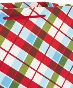 Hallmark Assorted Sizes And Designs 18-Pack Christmas Gift Bags 13 Hallmark Assorted Sizes And Designs 18-Pack Christmas Gift Bags -Department Store Shop 18 Assorted Sizes and Designs Christmas Gift Bags 5XGB1409 06