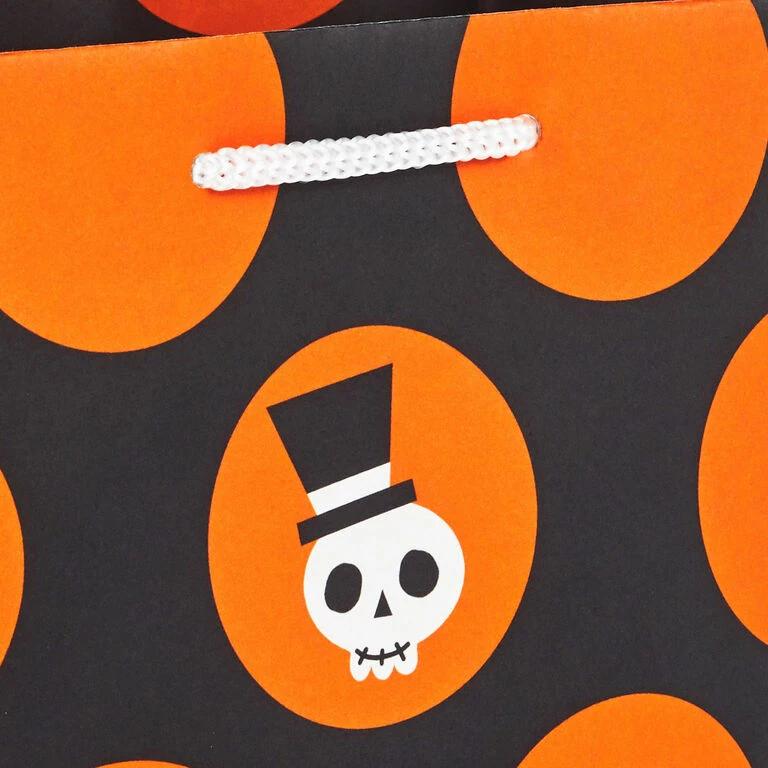 Hallmark 6.5" Assorted 8-Pack Stylish Halloween Small Gift Bags 5 Hallmark 6.5" Assorted 8-Pack Stylish Halloween Small Gift Bags - Image 5