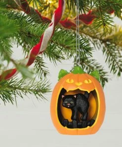 Hallmark Happy Halloween! Ornament -Department Store Shop Black Cat Pumpkin Diorama Keepsake Ornament 1799QFO5311 02