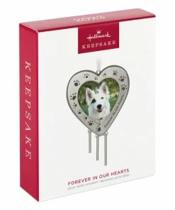 Hallmark Forever In Our Hearts Metal Photo Frame Pet Memorial Ornament -Department Store Shop HeartShaped Pet Picture Frame Keepsake Ornament 1999QHX3087 04