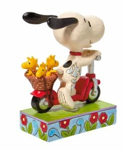 Enesco Jim Shore Peanuts Snoopy On Scooter Figurine, 6.5" 3 Enesco Jim Shore Peanuts Snoopy On Scooter Figurine, 6.5" -Department Store Shop Jim Shore Peanuts Snoopy on Scooter Figurine 6010122 02