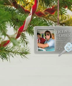 Hallmark License To Cruise 2023 Metal Photo Frame Ornament -Department Store Shop License to Cruise Picture Frame Keepsake Ornament 1599QHX3019 02