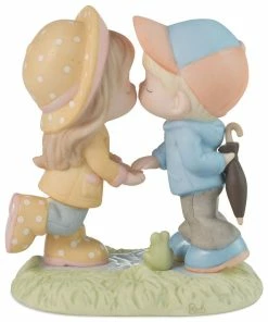 Precious Moments You Are My Sunshine On A Rainy Day Figurine, 5.6" 7 Precious Moments You Are My Sunshine On A Rainy Day Figurine, 5.6" -Department Store Shop Precious Moments Couple Kissing in the Rain Figurine 223002 04
