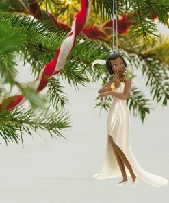 Hallmark Disney The Princess And The Frog Tiana And Prince Naveen Ornament 7 Hallmark Disney The Princess And The Frog Tiana And Prince Naveen Ornament -Department Store Shop Princess Tiana and the Frog Keepsake Ornament 1999QXD6687 02