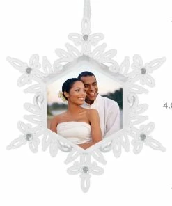 Hallmark Sparkling Snowflake Photo Personalized Metal Ornament -Department Store Shop Snowflake Photo Personalized Keepsake Ornament 2499QHE2012B2 03