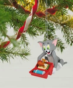Hallmark Tom And Jerry™ What's For Lunch? Ornament -Department Store Shop Tom and Jerry Lunch Box Keepsake Ornament 1899QXI6059 02