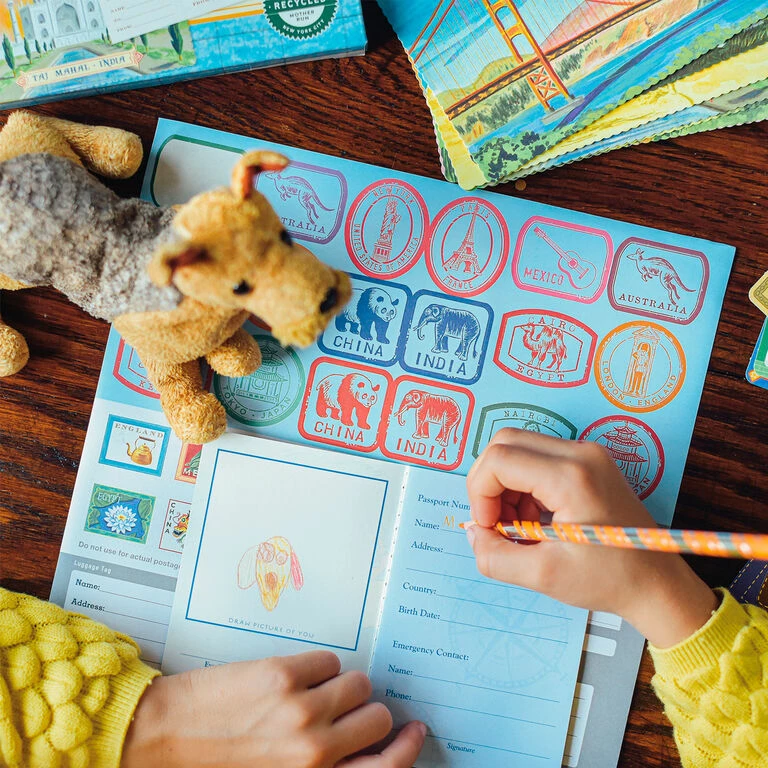 Eeboo World Traveler Pretend Play Set 4 Eeboo World Traveler Pretend Play Set - Image 4